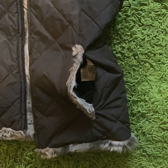 Faux Fur Winter Vest *REVERSIBLE - Picture 5 of 8